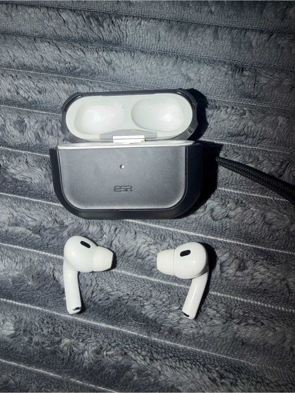 AirPod pros 2 - Picture 2 of 5